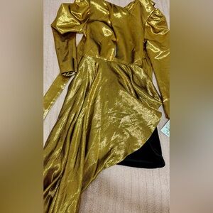 Elegant Gold Women's Dress